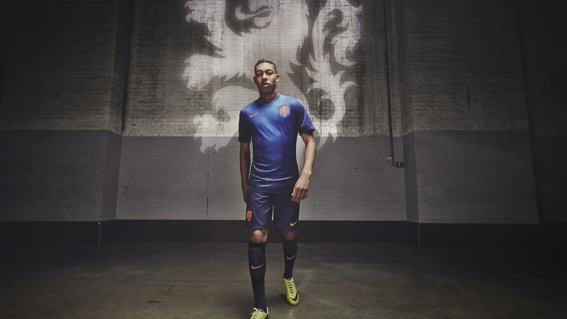 开云官方app入口-奥运周期关键战，那不勒斯压哨绝杀法国，点燃巴黎前夜