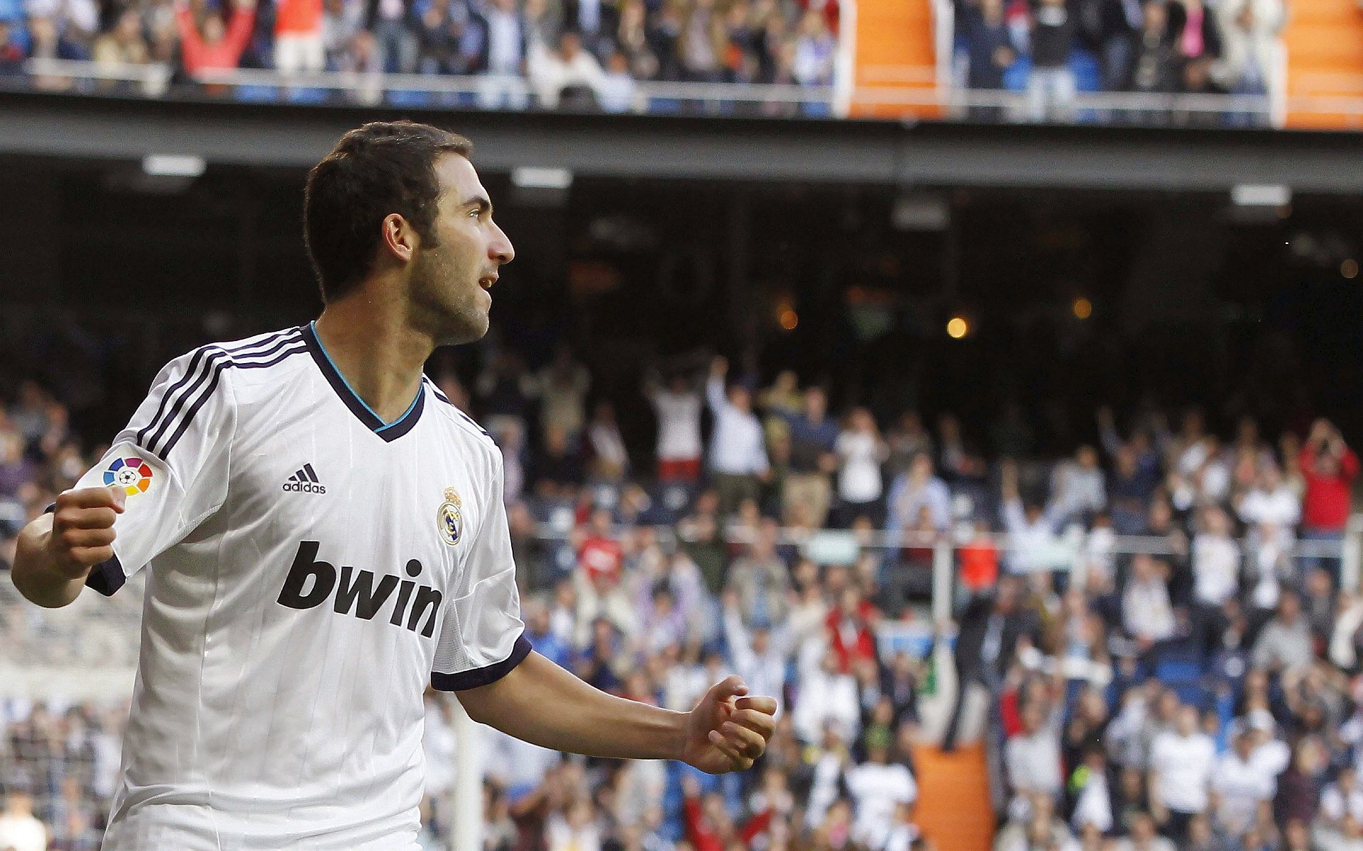 开云官网-阿圭罗绝境起舞，尼斯压哨奇迹背后的个人英雄主义